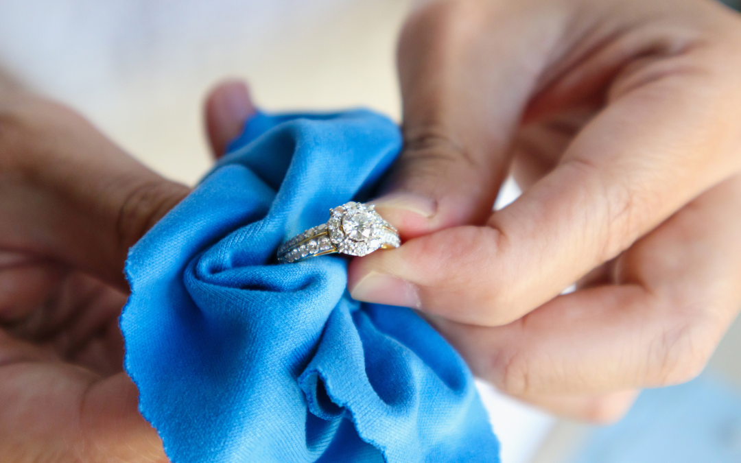 How To Clean A Diamond Ring With Windex